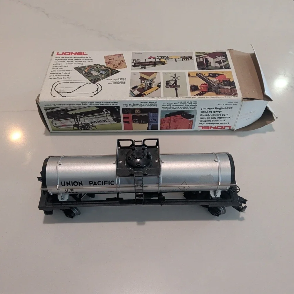 Lionel 0 And 027 Gauge Gray Humble Tank Car 9334 With Box